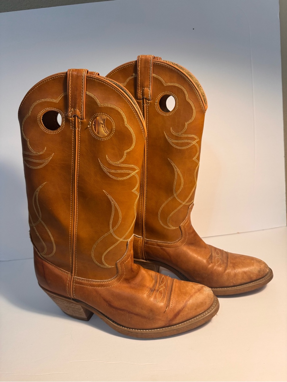 Classic Women's Tan Leather Western Boots